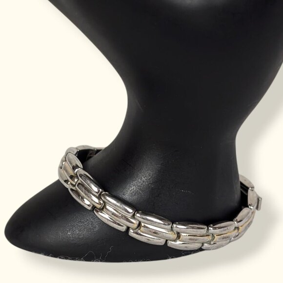 (2/$20) V. Metal Link Magnetic Bracelet - Picture 1 of 5
